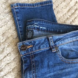 Kenneth Cole med wash skinny jeans